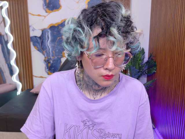 Lyra-tay live cam on BongaCams