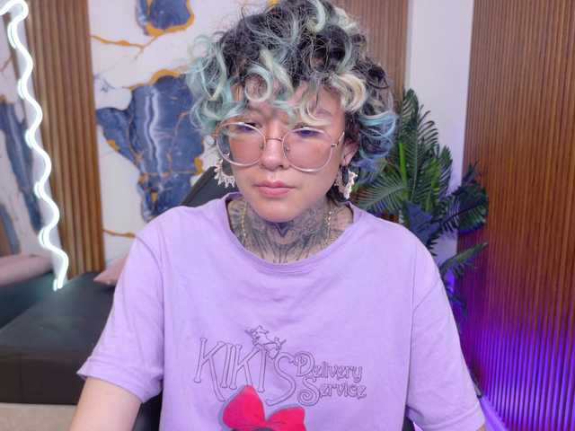 Lyra-tay live cam on BongaCams