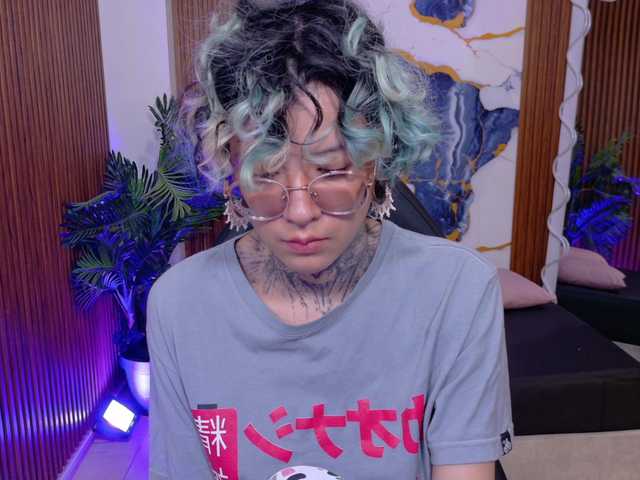 Lyra-tay live cam on BongaCams
