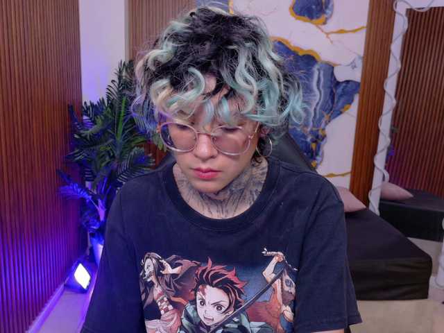 Lyra-tay live cam on BongaCams