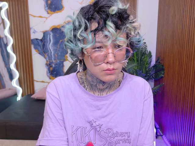 Lyra-tay live cam on BongaCams