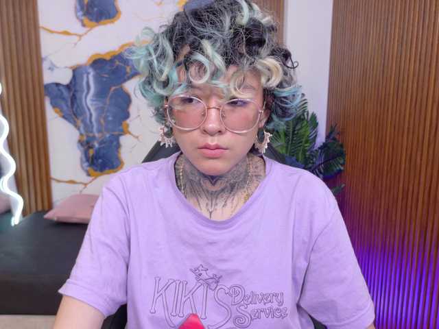 Lyra-tay live cam on BongaCams