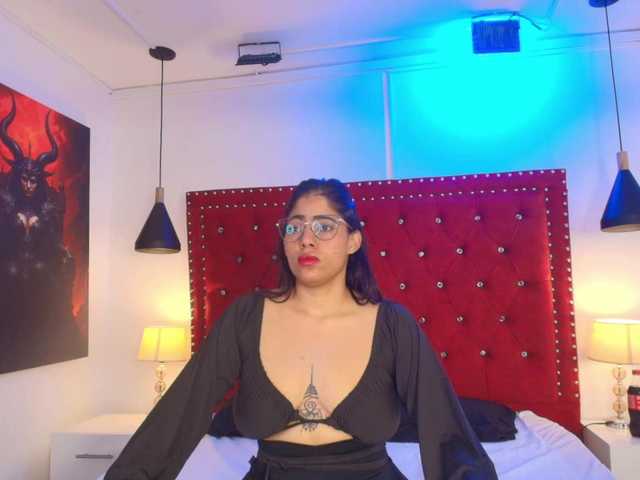 Debora-jackson live cam on BongaCams