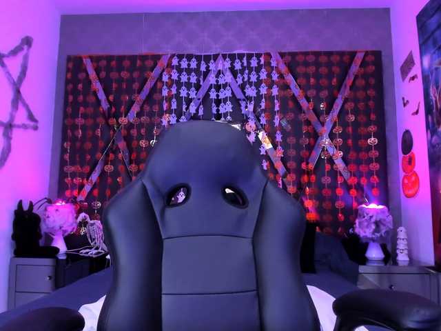 RosseMoon live cam preview