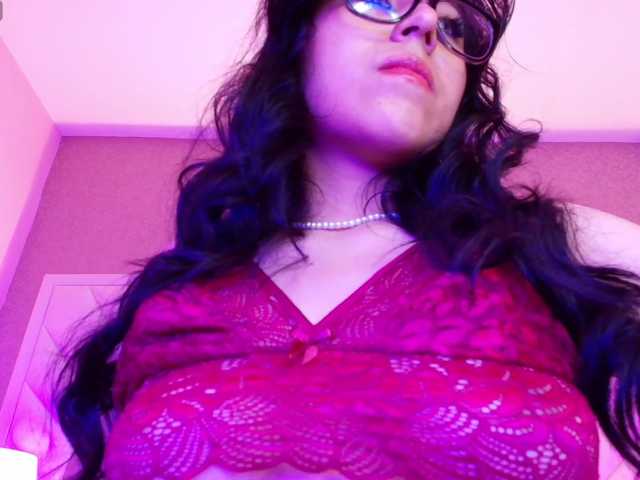 RosseMoon live cam on BongaCams