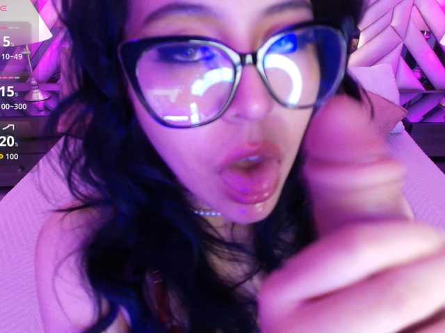 RosseMoon live cam on BongaCams