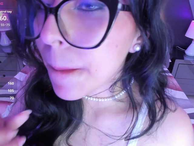 RosseMoon live cam on BongaCams