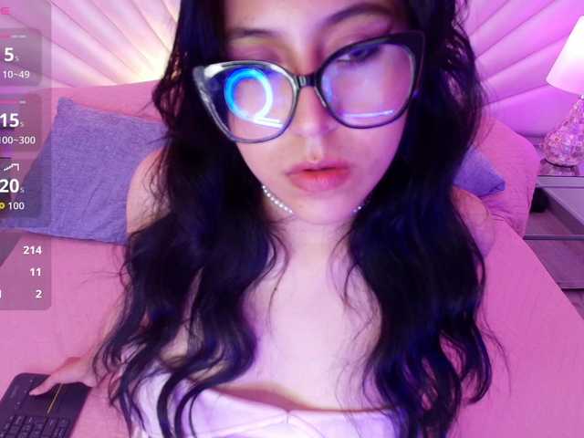 RosseMoon live cam on BongaCams