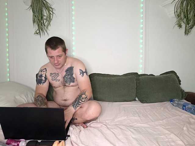 qeenholly live cam on BongaCams