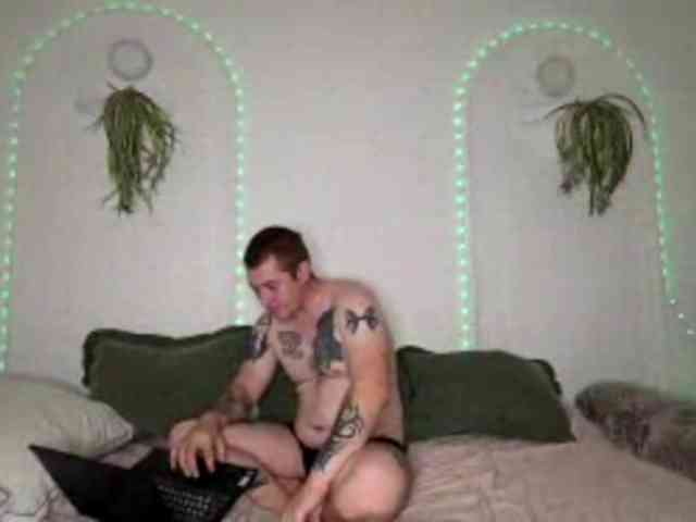 qeenholly Sex Cam Show