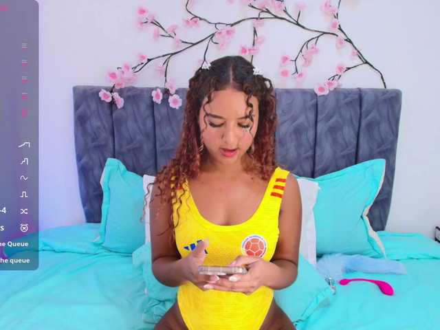 Sophieevelvet live cam on BongaCams