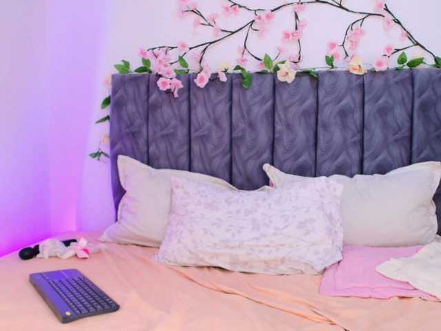 Sophieevelvet live cam on BongaCams