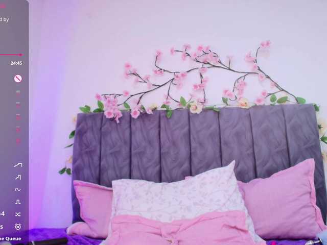 Sophieevelvet live cam on BongaCams