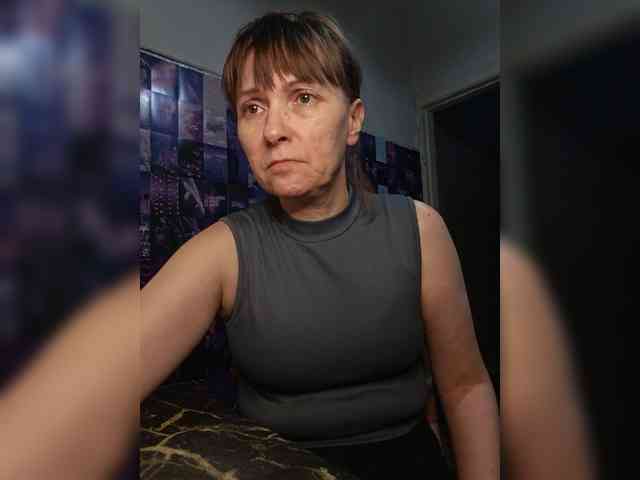 LadyNORA webcam