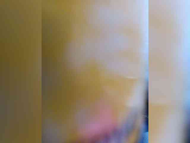 LadyNORA webcam