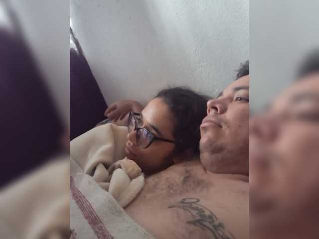 Saritaandmiguel live cam on BongaCams