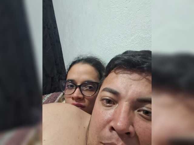 Saritaandmiguel live cam on BongaCams