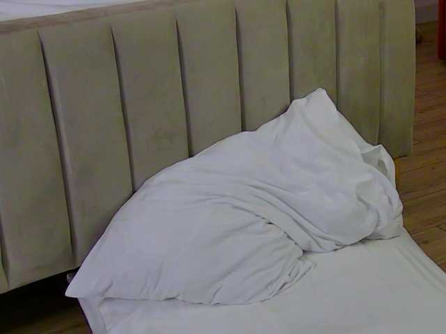 le modèle TessaBloom est en webcam porno dans un show sur le site bongacams, il possède les tags suivants: White/Caucasian,Brunette,Shaved