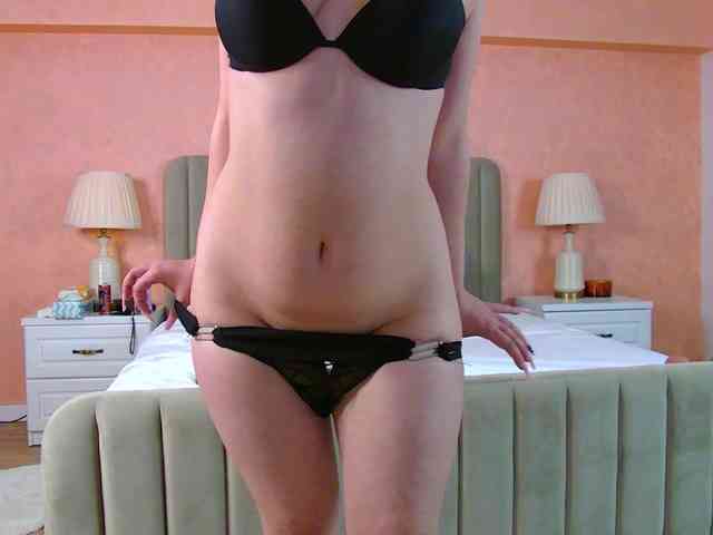 TessaBloom webcam