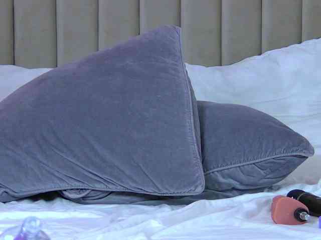 TessaBloom webcam