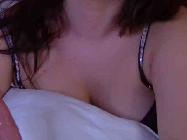 TessaBloom webcam