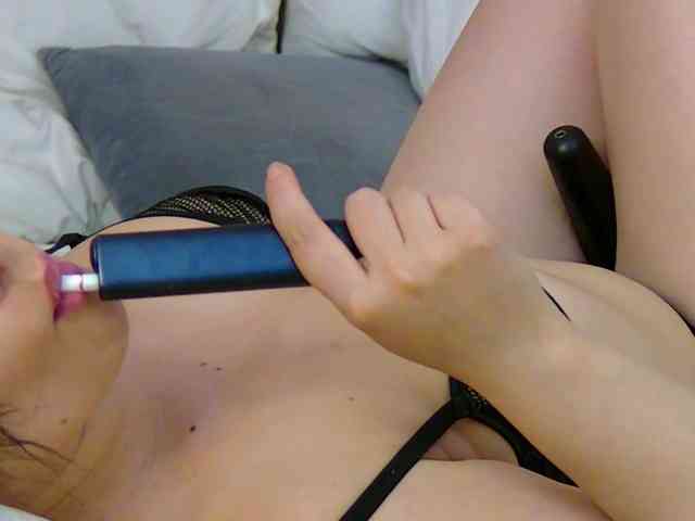TessaBloom webcam