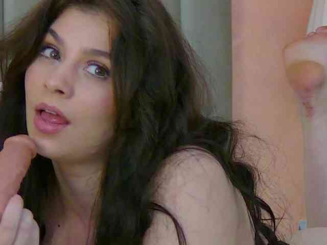 TessaBloom webcam