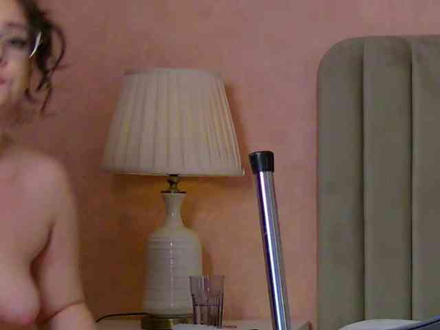 TessaBloom webcam