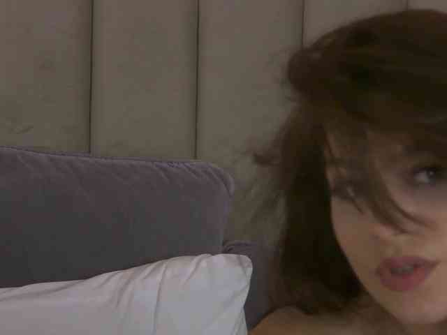 TessaBloom webcam