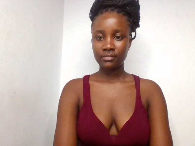 Flirtyarrya live cam on BongaCams