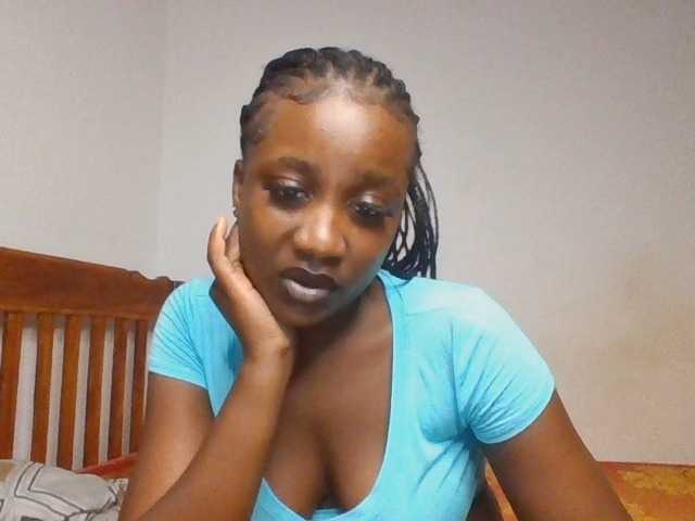 Flirtyarrya live cam on BongaCams