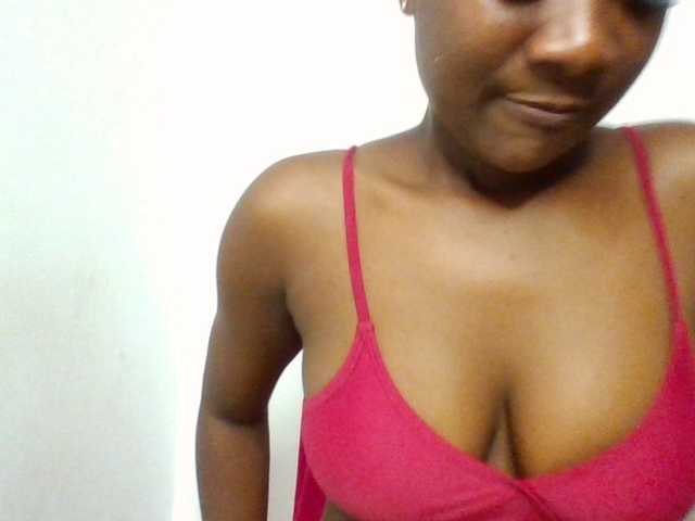 flirtyarrya live sex show