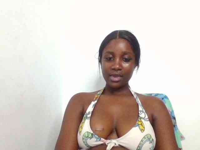 Flirtyarrya webcam