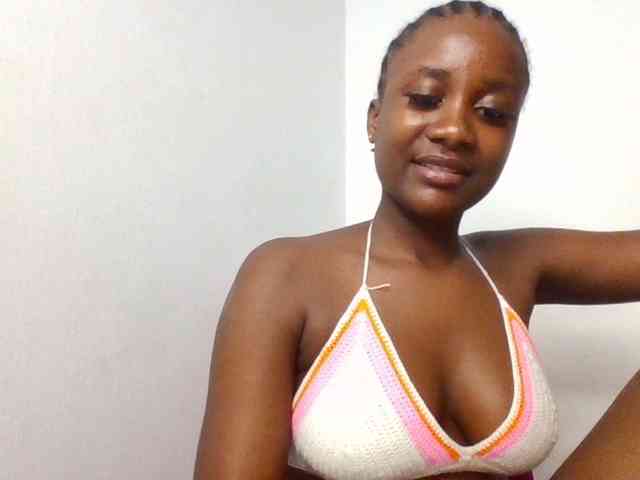 Flirtyarrya webcam