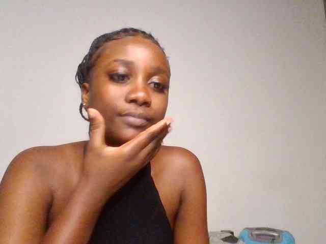 Flirtyarrya webcam