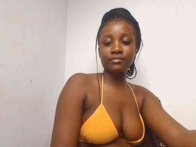 Flirtyarrya webcam