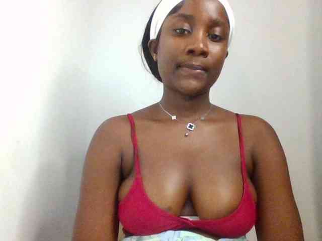 Flirtyarrya webcam