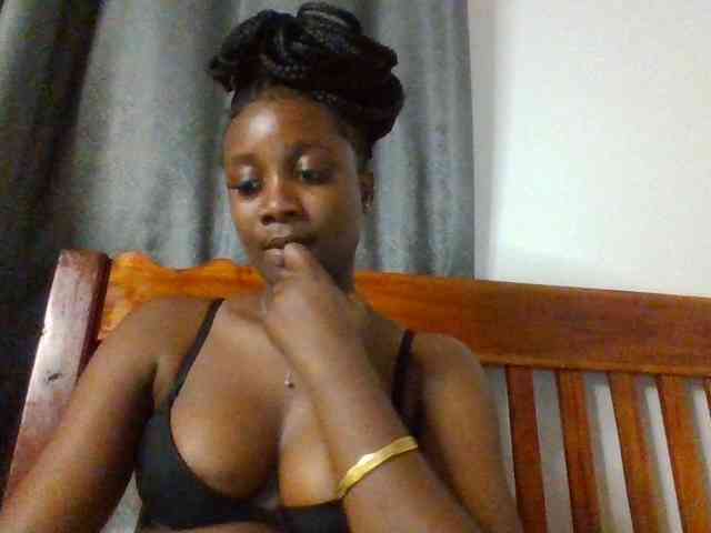Flirtyarrya webcam