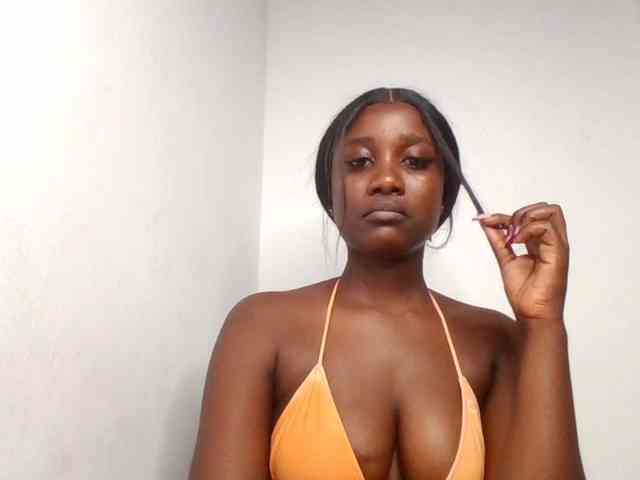 Flirtyarrya webcam