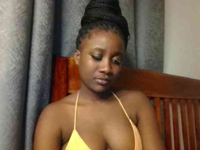 Flirtyarrya webcam