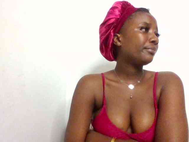 Flirtyarrya webcam