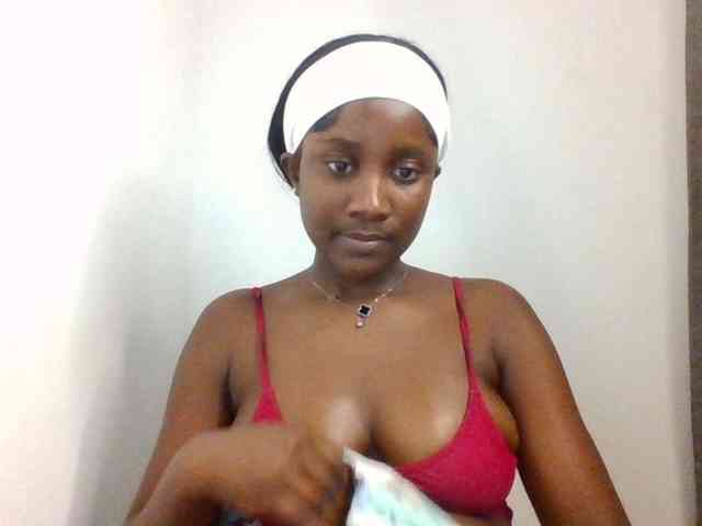 Flirtyarrya webcam