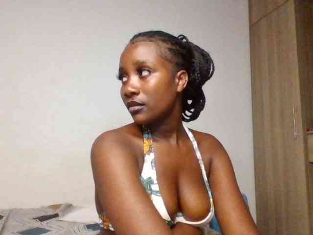 Flirtyarrya webcam