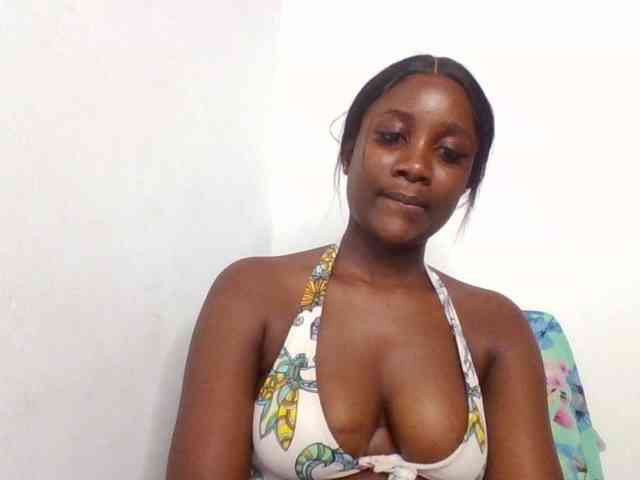 Flirtyarrya webcam