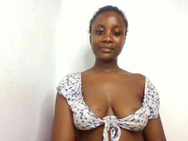 Flirtyarrya webcam
