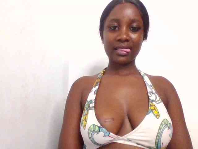 Flirtyarrya webcam