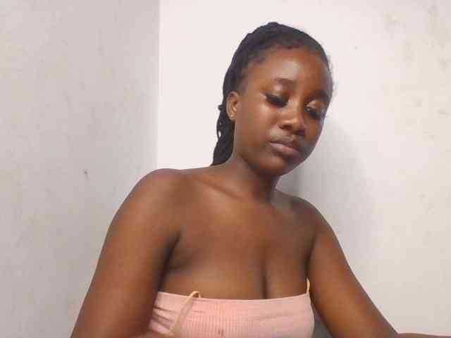 Flirtyarrya webcam