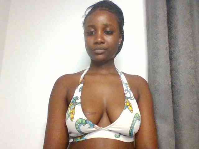 Flirtyarrya webcam