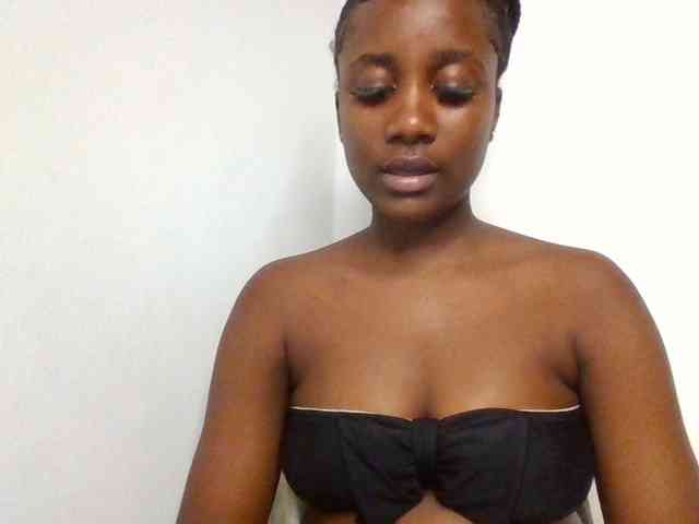 Flirtyarrya webcam