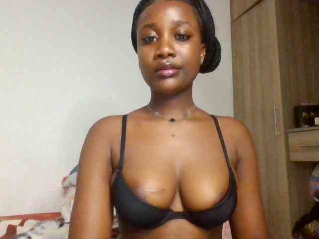 Flirtyarrya webcam